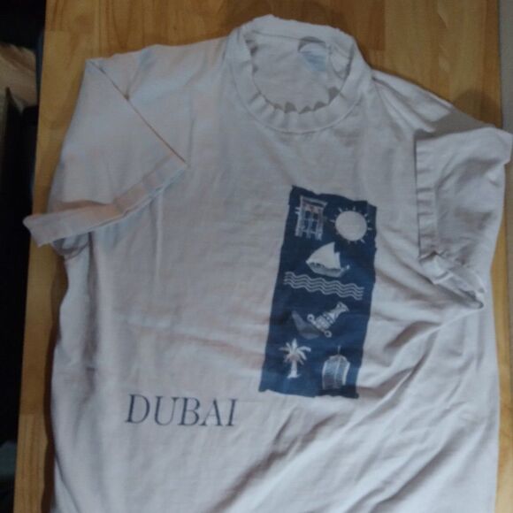 Vintage Dubai Spell Out Graphic T-Shirt - Picture 2 of 8